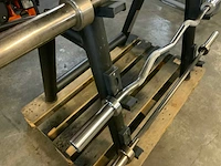Technogym 4 pair barbell rek 4x 50mm bars krachtstation - afbeelding 4 van  5
