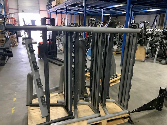 Technogym 4x element rek barbell rel krachtstation - afbeelding 1 van  6