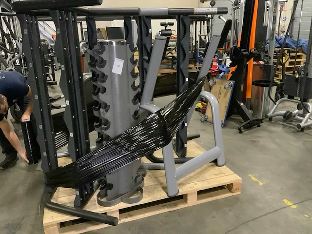 Technogym 4x element rek barbell rel krachtstation - afbeelding 6 van  6