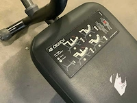Technogym abdominal crunch bench krachtstation - afbeelding 2 van  5