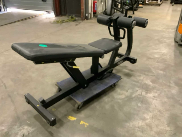 Technogym abdominal crunch bench krachtstation - afbeelding 4 van  4
