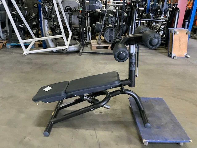Technogym abdominal crunch bench krachtstation - afbeelding 4 van  5
