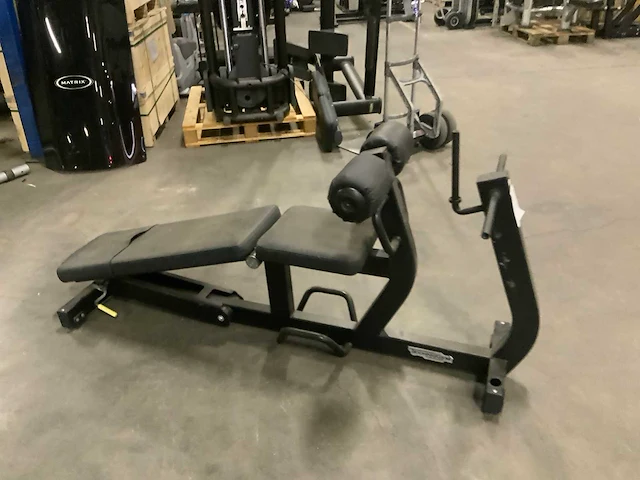 Technogym abdominal crunch bench krachtstation - afbeelding 3 van  4