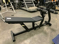 Technogym abdominal crunch bench pure krachtstation - afbeelding 4 van  4