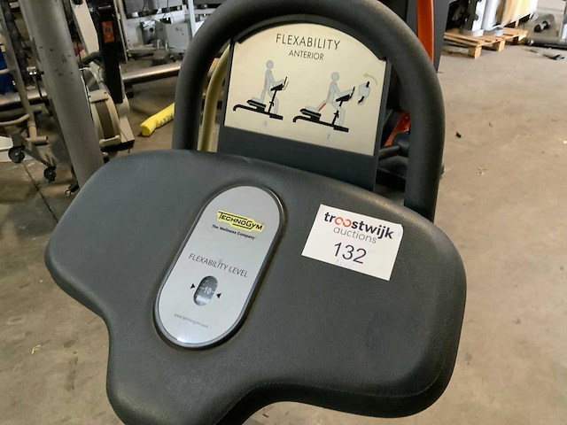 Technogym anterior stretch bench krachtstation - afbeelding 4 van  5
