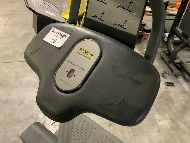 Technogym anterior stretch bench krachtstation - afbeelding 6 van  7
