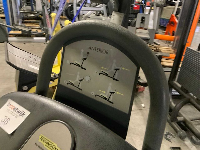 Technogym anterior stretch bench krachtstation - afbeelding 7 van  7