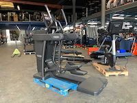Technogym artis vario unity 3.0 live crosstrainer - afbeelding 1 van  7