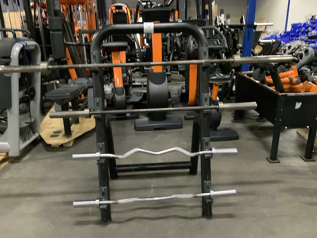 Technogym barbell rek incl 4 barbells krachtstation - afbeelding 1 van  4