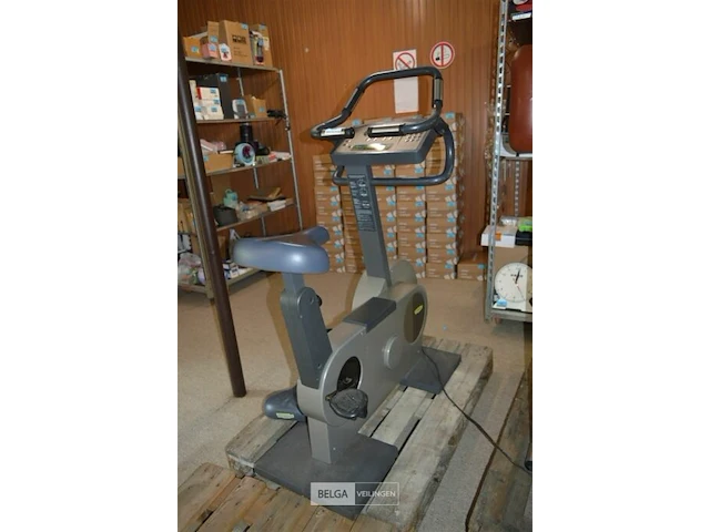 Technogym bike 600 xtpro hometrainer - afbeelding 7 van  9