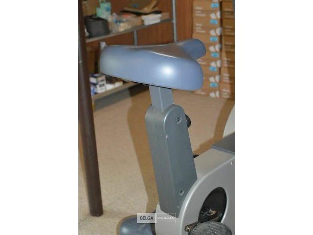 Technogym bike 600 xtpro hometrainer - afbeelding 8 van  9