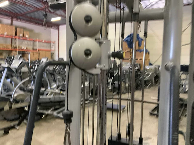 Technogym cable tower pulley krachtstation - afbeelding 2 van  7