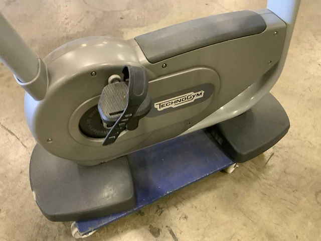 Technogym classic 700 bike home trainer - afbeelding 2 van  5