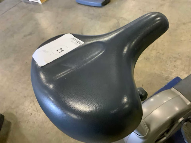 Technogym classic 700 bike home trainer - afbeelding 3 van  5