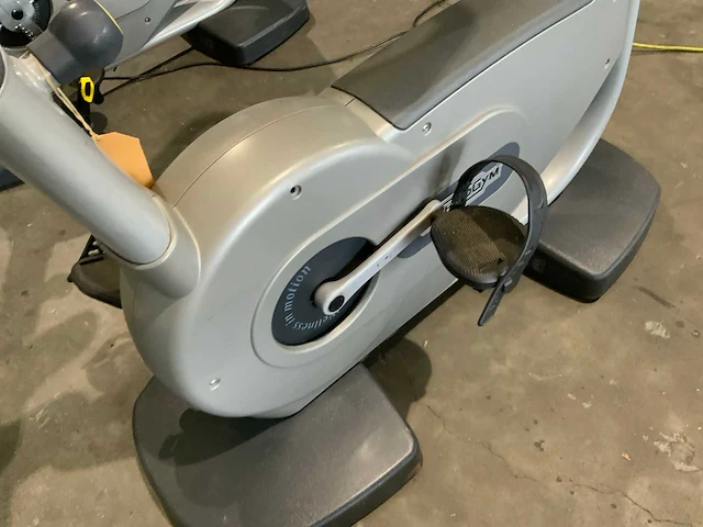 Technogym classic bike 700 home trainer - afbeelding 4 van  5