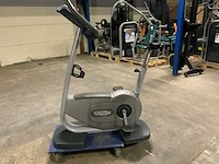 Technogym classic bike 700 led recumbent bike home trainer - afbeelding 3 van  7