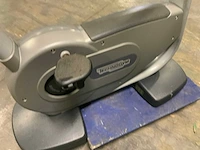 Technogym classic bike 700 led recumbent bike home trainer - afbeelding 6 van  7