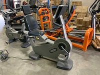 Technogym classic recline 700 led recumbent bike home trainer - afbeelding 1 van  6