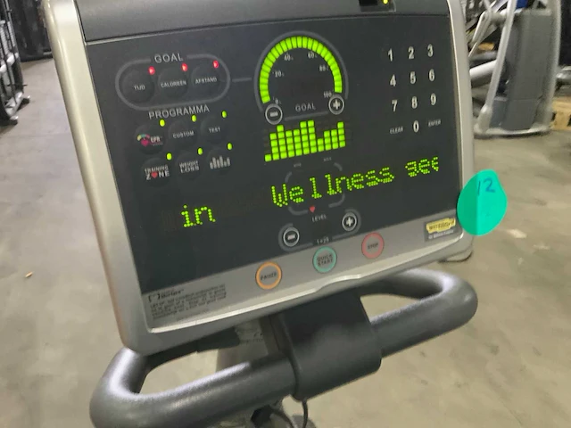 Technogym classic recline 700 led recumbent bike home trainer - afbeelding 4 van  6