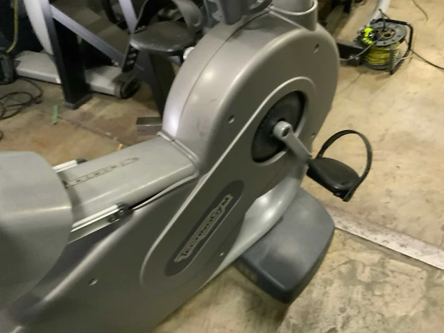 Technogym classic recline 700 tv home trainer - afbeelding 6 van  6