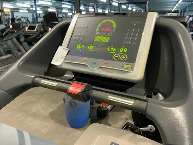 Technogym classic run 700 led loopband - afbeelding 2 van  5