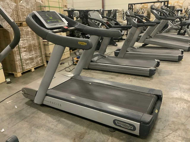 Technogym classic run 700 led loopband - afbeelding 2 van  7