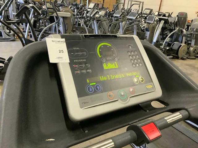Technogym classic run 700 led loopband - afbeelding 4 van  5
