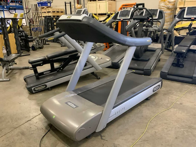 Technogym classic run 700 led loopband - afbeelding 4 van  5