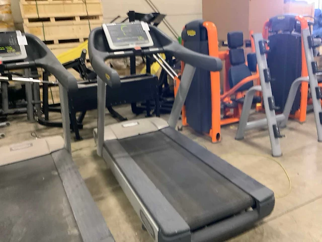 Technogym classic run 700 led loopband - afbeelding 5 van  6