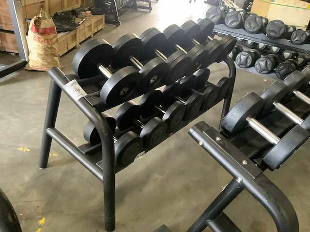 Technogym dumbbells met rek set 22;24;26;28;34;36kg krachtstation - afbeelding 1 van  5