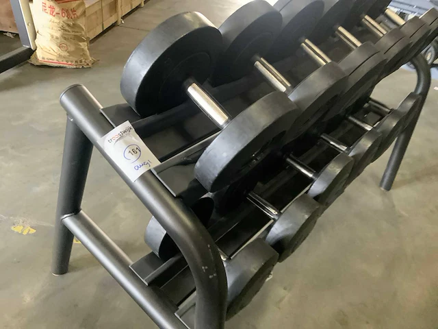 Technogym dumbbells met rek set 22;24;26;28;34;36kg krachtstation - afbeelding 2 van  5