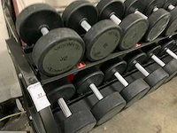 Technogym dumbbells pure rek 30kg t/m 50kg krachtstation - afbeelding 3 van  8