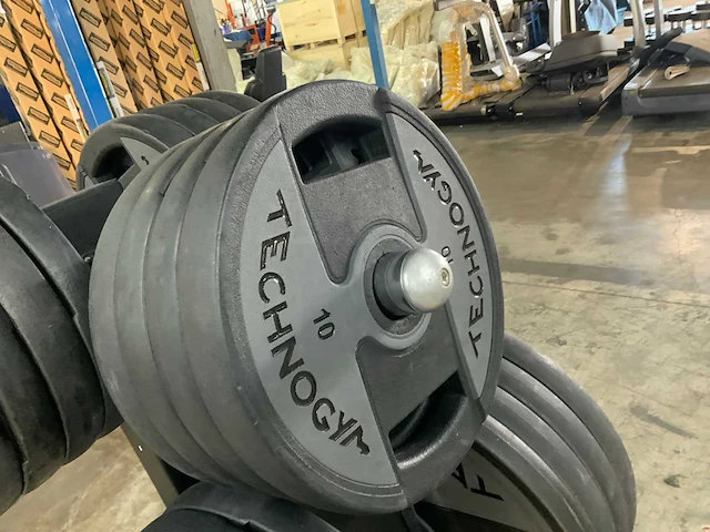 Technogym dumbells met element rek 16x20;12x10kg krachtstation - afbeelding 6 van  7