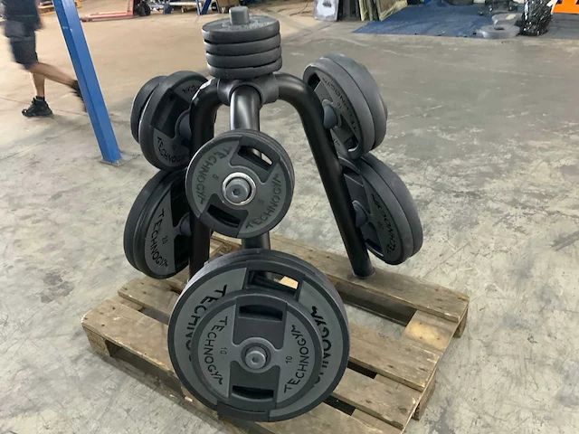 Technogym dumbells met element rek 6x20;6x10;6x5;4x2,5kg krachtstation - afbeelding 4 van  5