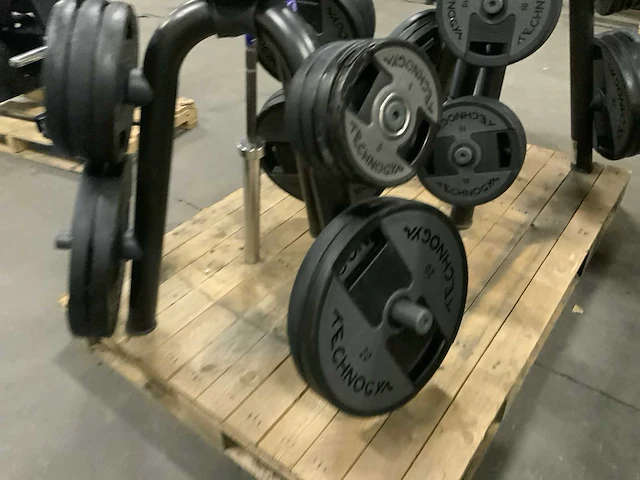Technogym element 50mm rek 210kg schijven krachtstation - afbeelding 3 van  7