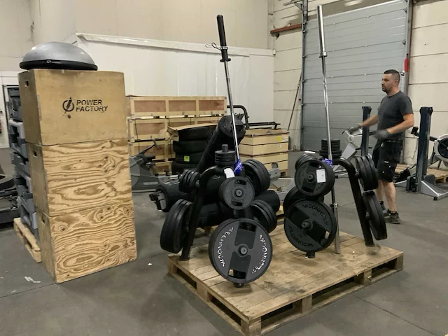 Technogym element 50mm rek 215kg schijven krachtstation - afbeelding 1 van  9