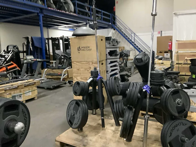 Technogym element 50mm rek 215kg schijven krachtstation - afbeelding 5 van  9