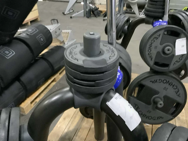 Technogym element 50mm rek 215kg schijven krachtstation - afbeelding 8 van  9