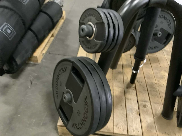 Technogym element 50mm rek 215kg schijven krachtstation - afbeelding 9 van  9