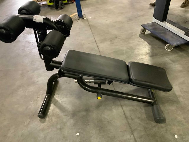 Technogym element abdominal crunch bench krachtstation - afbeelding 1 van  6
