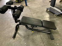 Technogym element abdominal crunch bench krachtstation - afbeelding 1 van  6