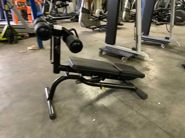 Technogym element abdominal crunch bench krachtstation - afbeelding 5 van  6
