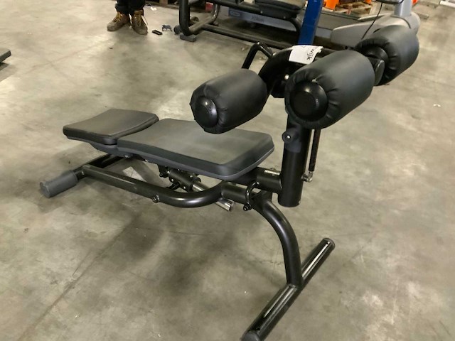 Technogym element abdominal crunch bench krachtstation - afbeelding 6 van  6