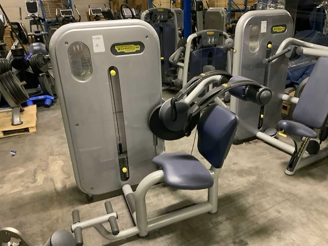 Technogym element abdominal crunch krachtstation - afbeelding 1 van  6