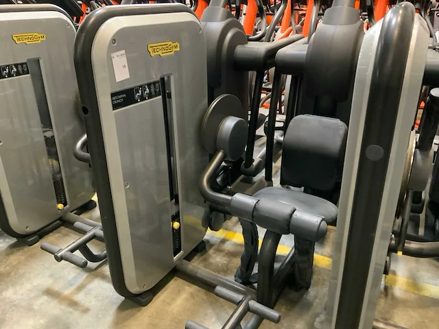 Technogym element abdominal crunch krachtstation - afbeelding 1 van  5