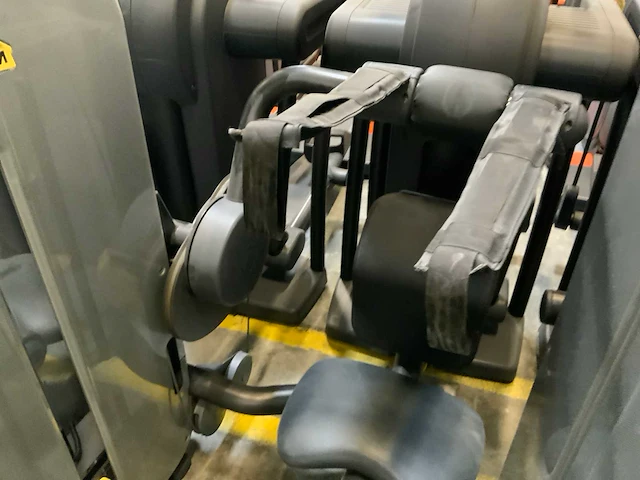 Technogym element abdominal crunch krachtstation - afbeelding 2 van  5