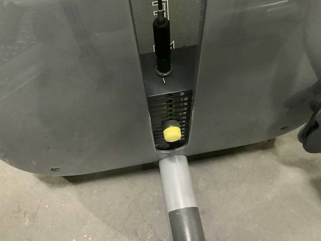 Technogym element abdominal crunch krachtstation - afbeelding 6 van  6