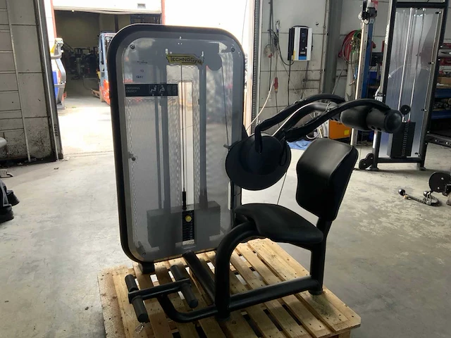 Technogym element abdominal crunch krachtstation - afbeelding 1 van  6