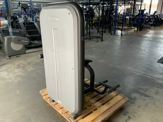 Technogym element abdominal crunch krachtstation - afbeelding 6 van  6