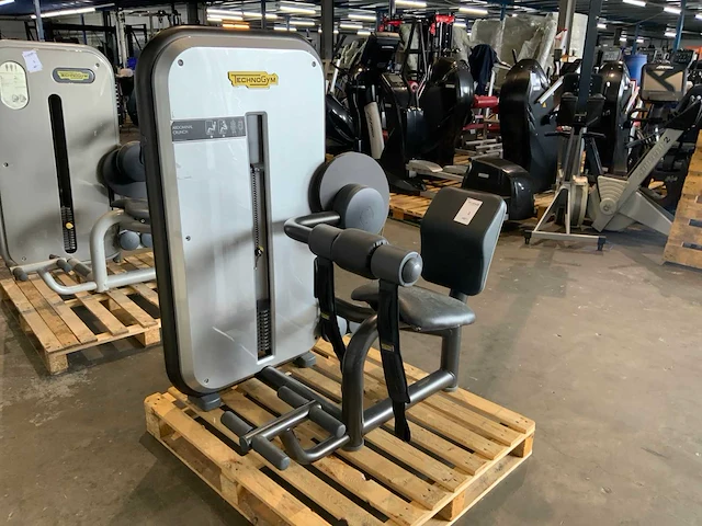 Technogym element abdominal crunch krachtstation - afbeelding 1 van  5